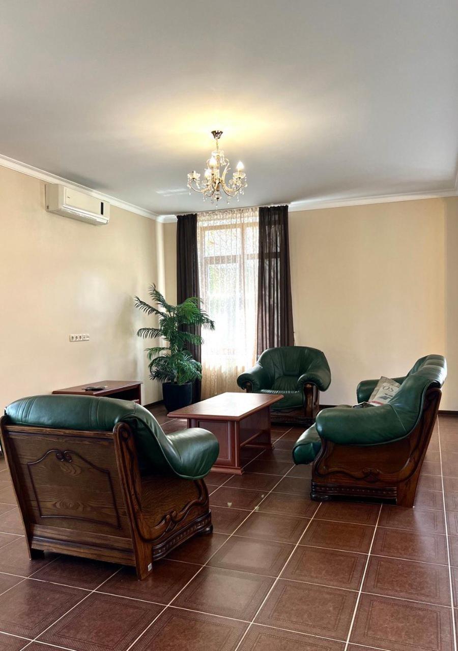 Borovik Hotel Novosilki Ngoại thất bức ảnh